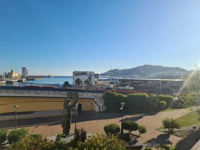 Cielos despejados sobre la bah&iacute;a / Archivo