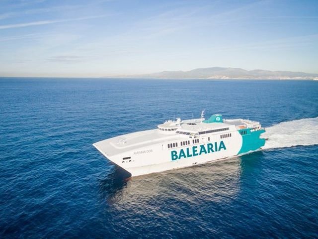 Balearia en la ruta del Estrecho / Archivo