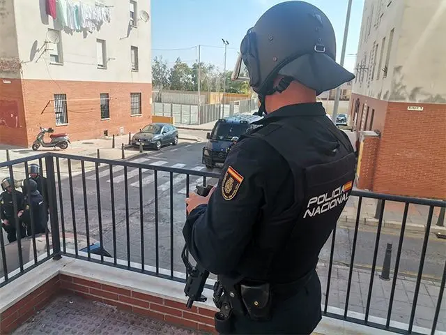 Polic&iacute;a Nacional en la barriada del Pr&iacute;ncipe