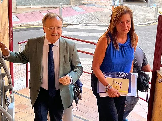 Vivas y Dey llegando al Juzgado / Daniel Hern&aacute;ndez