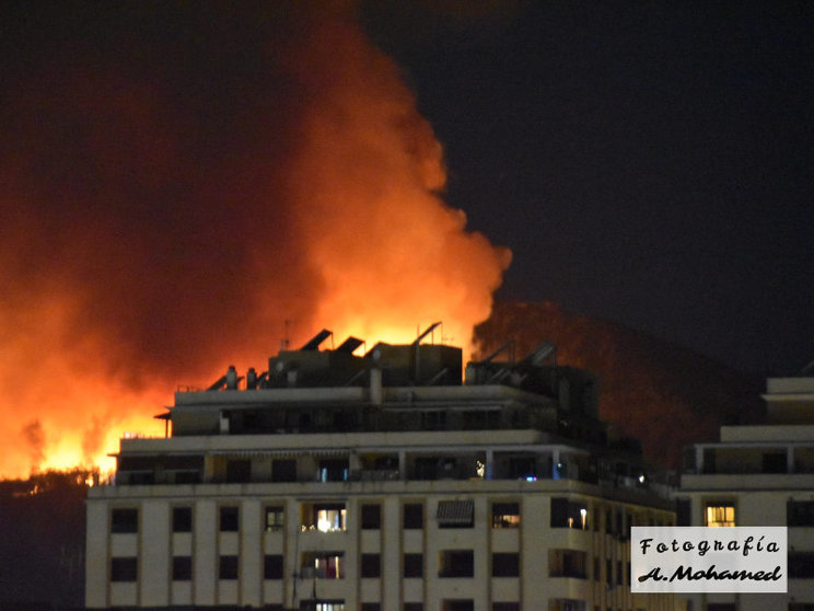 Imagen del incendio desde la Avenida de España/ Cedida-A. Mohamed