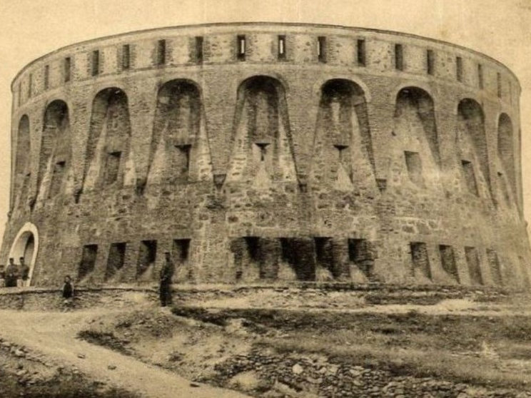 Imagen antigua del fuerte de Isabel II / Cedida