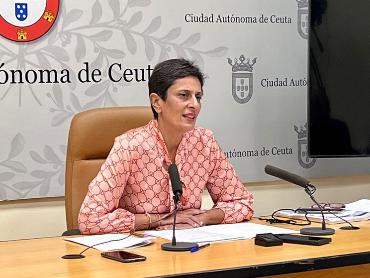 KIssy Chandiramani, consejera de Hacienda, durante la presentación de los Presupestos 2023 / Daniel Hernández