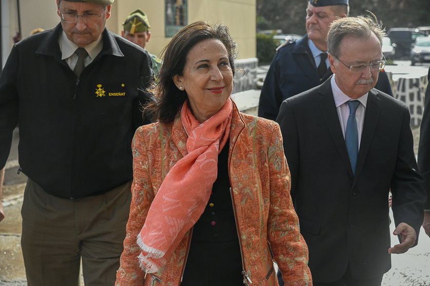 La ministra de Defensa durante su visita a Ceuta / Archivo