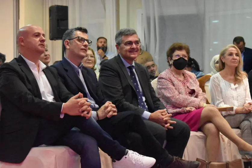 Guti&eacute;rrez, Bola&ntilde;os y Garc&iacute;a, junto a la ex delegada, Salvadora Mateos/ Rafael B&aacute;ez