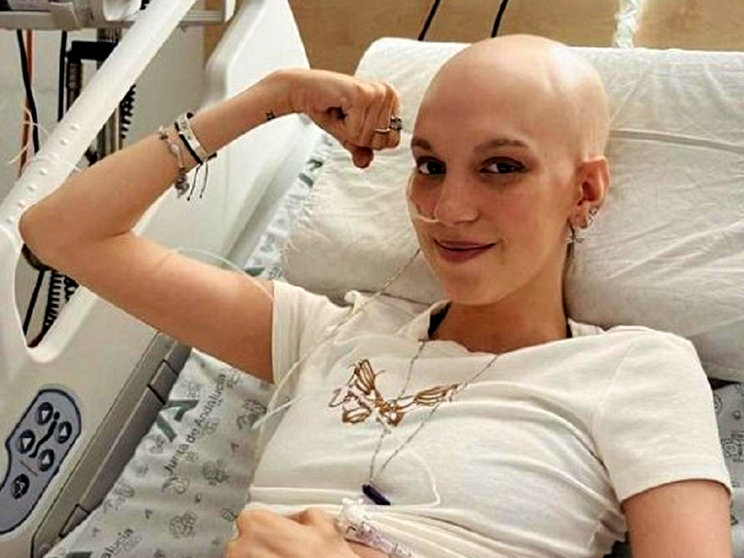 Elena Huelva, símbolo de la lucha contra el cáncer, ha muerto hoy a los 20 años de edad