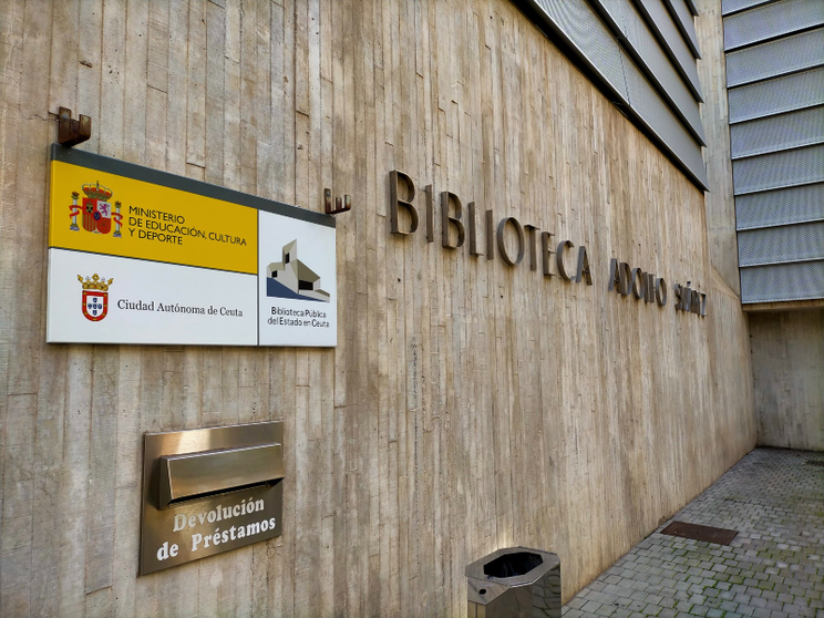 Biblioteca P&uacute;blica del Estado / Archivo