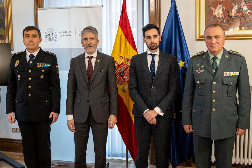 Grande-Marlaska se reúne con los máximos representantes de Policía Nacional y Guardia Civil de Ceuta / Ministerio del Interior