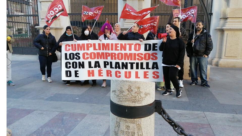  Trabajadores de Hércules concentrados este lunes ante las puertas del Ayuntamiento (C.A.) 