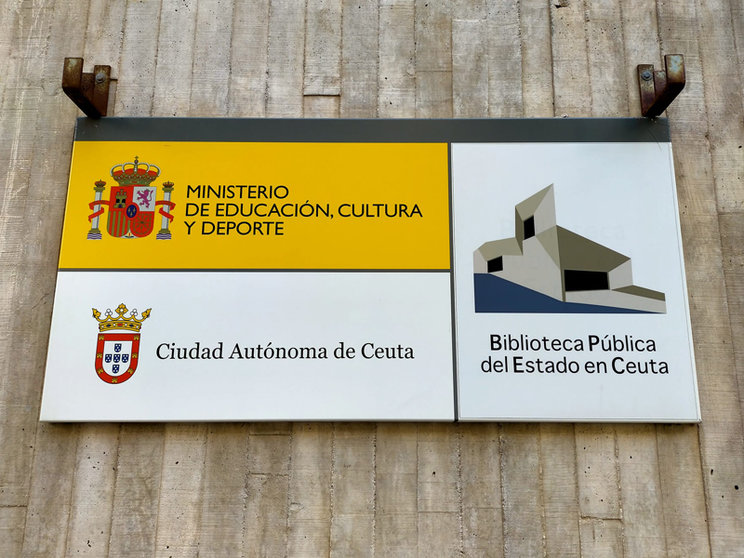 Biblioteca Pública del Estado / Rafa Báez