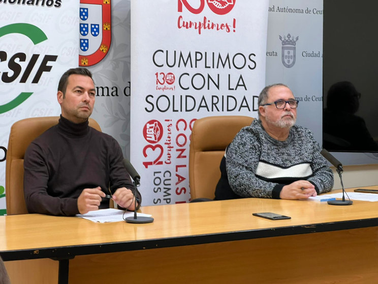Iván Ramos CSIF (izquierda) y Antonio Ramírez UGT (derecha), durante la rueda de prensa de la pasada semana / Archivo