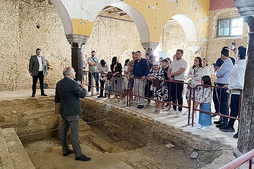 Ceut&iacute;es visitando la Sinagoga en Utrera / Utrera Digital