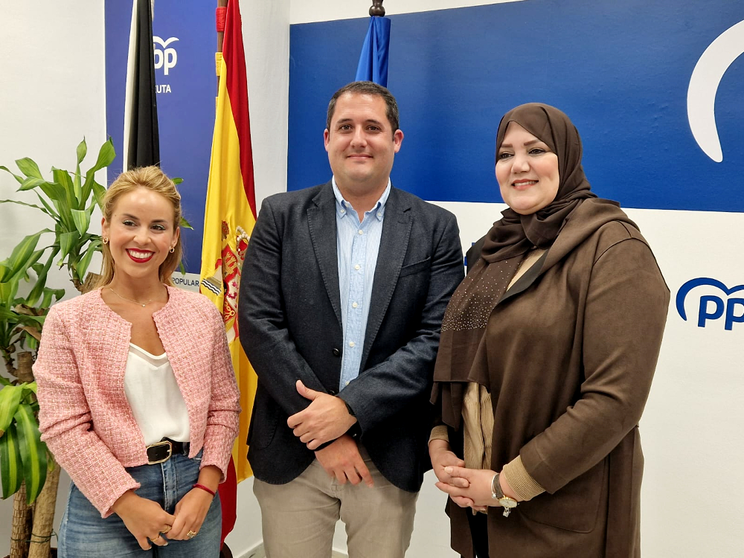Alejandro Ram&iacute;rez en la sede del Partido Popular