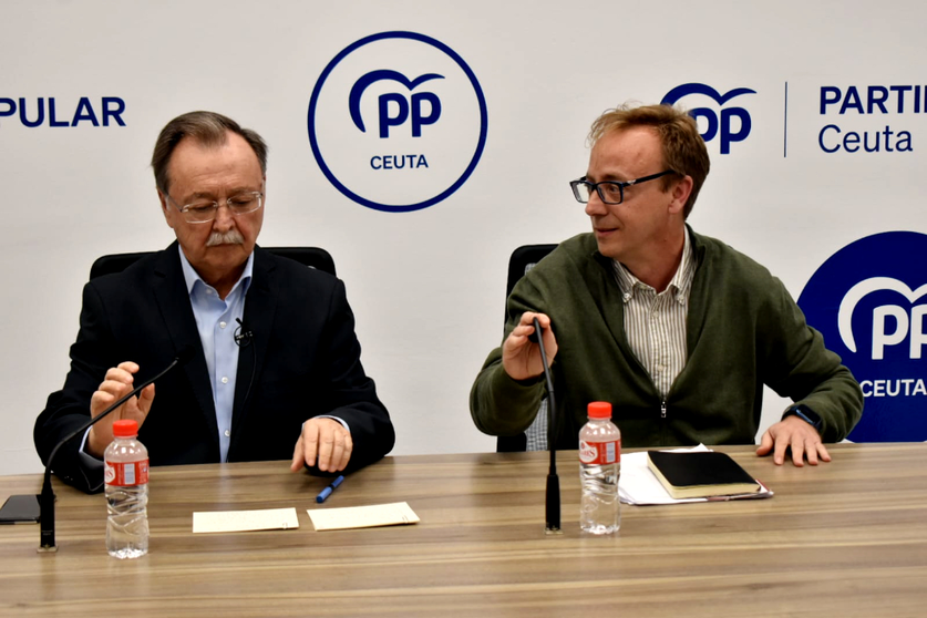 Vivas y Mart&iacute;nez en la sectorial de deporte del Partido Popular