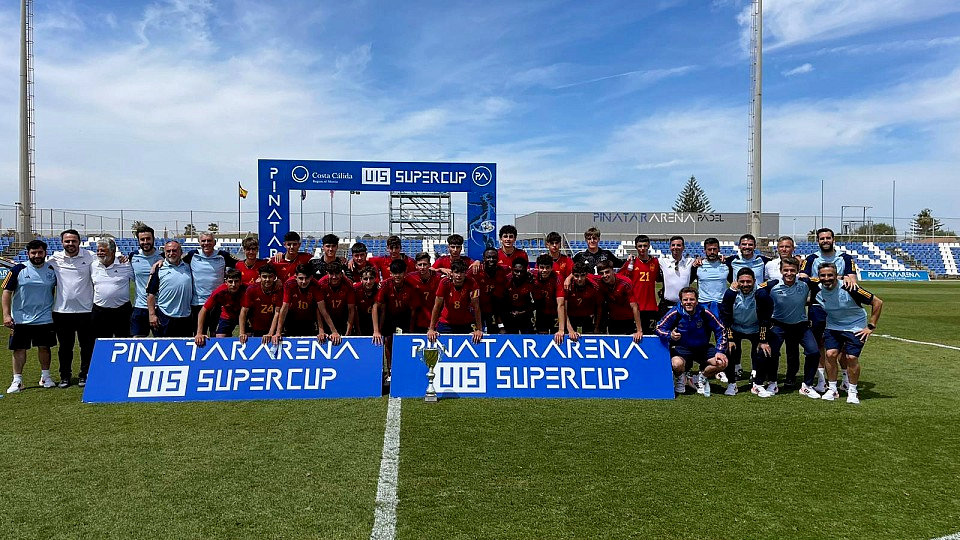 Álex Mora gana la 'Pinatar Supercup' con la Selección Española 