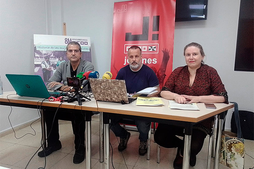 Rueda de prensa de CCOO sobre la revisión de los datos de la lista de espera en Ceuta / César Martín