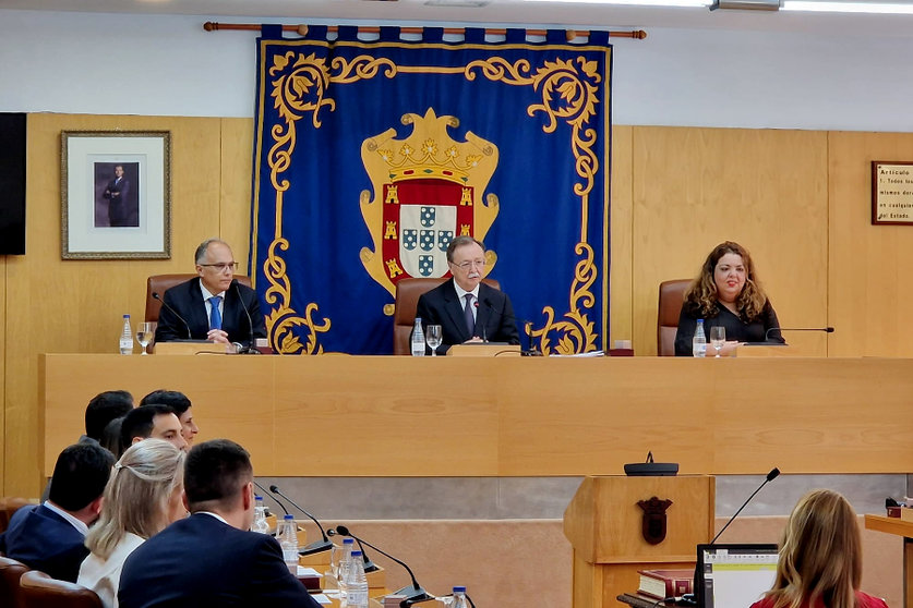 Vivas, reelegido como presidente. Gaitán y Pérez, vicepresidentes de la Mesa de la Asamblea / Laura Ortiz