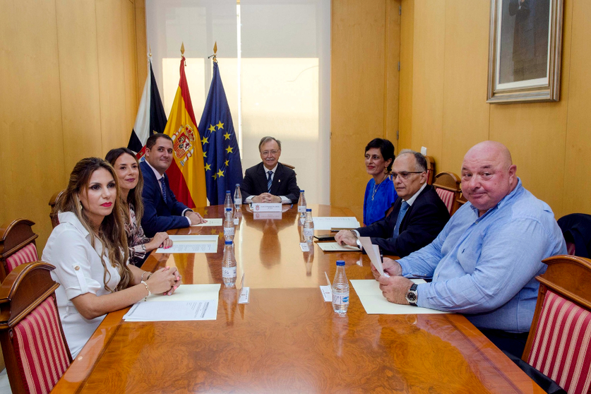 Primera reuni&oacute;n del nuevo Consejo de Gobierno /