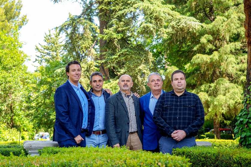 El equipo de Granada que ha realizado este trabajo. De izquierda a derecha, Antonio Mag&aacute; (UGR), Ricardo Mu&ntilde;oz (SAS), Francisco Mesa (UGR), Manuel Bravo. (UGR) y Alejandro Rodr&iacute;guez (UGR) / UGR