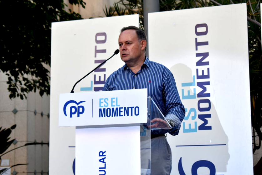 Javier Celaya, diputado del PP, en un acto de campa&ntilde;a / Archivo
