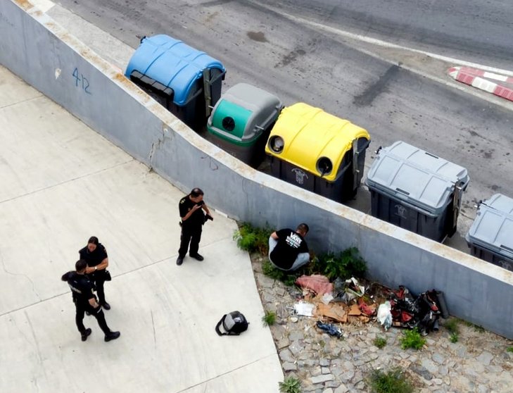 La policía realiza su trabajo en el Sarchal/ Foto: Cedida