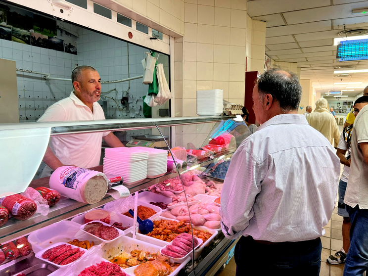El Partido Popular visitando  el mercado de Had&uacute; / Archivo