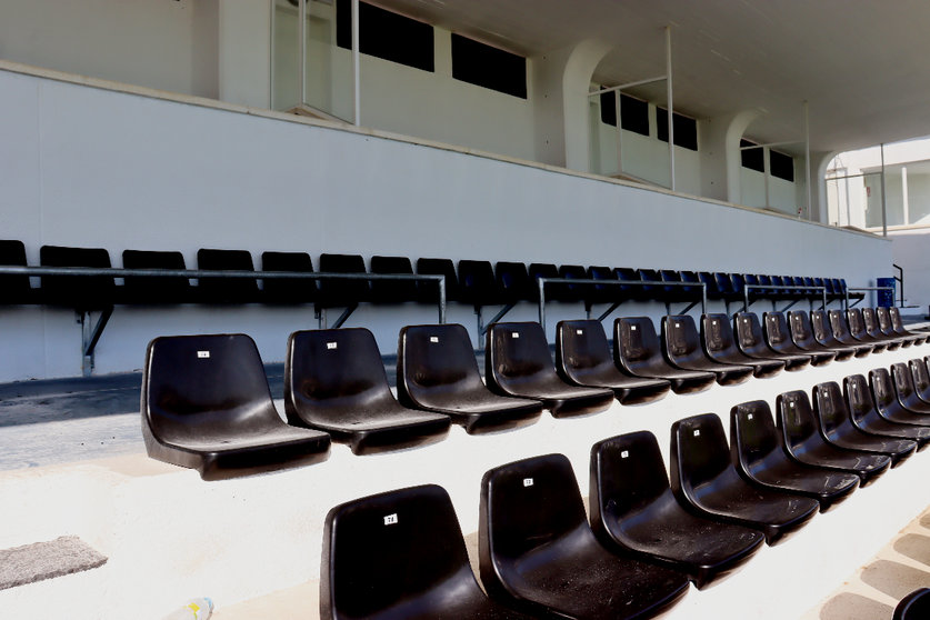 Así son los nuevos asientos de la tribuna del Alfonso Murube 