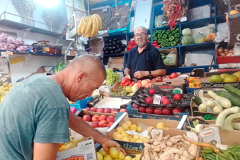 Fruter&iacute;a del Mercado Central / C&eacute;sar Mart&iacute;n