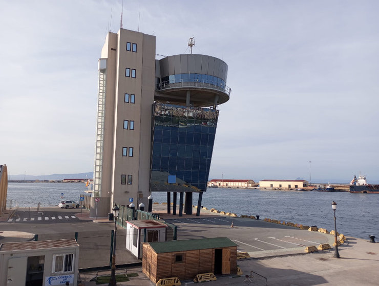 Torre de control del puerto/ Juanjo Coronado