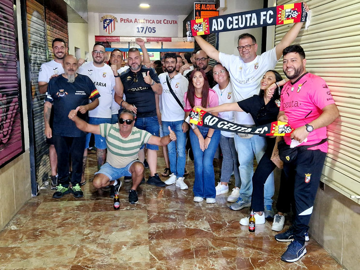 La afición caballa vibra con la victoria de la AD Ceuta FC en la Peña Atlética de Ceuta
