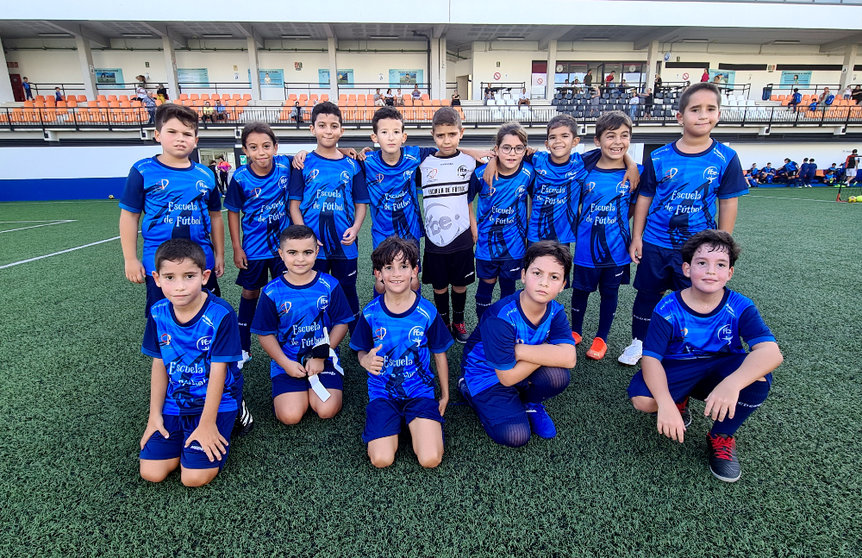 Las Escuelas 'Chupetines' y 'Fútbol 8' empiezan a funcionar en el ‘Emilio Cózar’