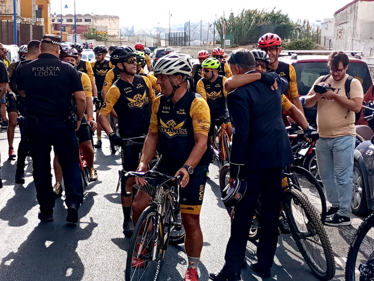 El club ciclista 'Titanes Bike' despide al 'titán' Antúnez