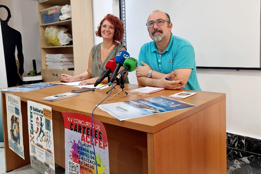 Ana Bel&eacute;n N&uacute;&ntilde;ez y Basilio Garc&iacute;a Cop&iacute;n durante su comparecencia de este mi&eacute;rcoles / Laura Ortiz