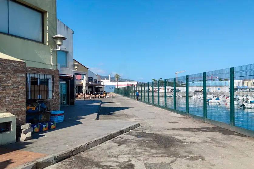 Zona del puerto desde donde se producen los saltos