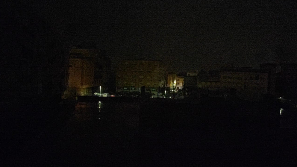 Media hora sin luz en buena parte del campo exterior