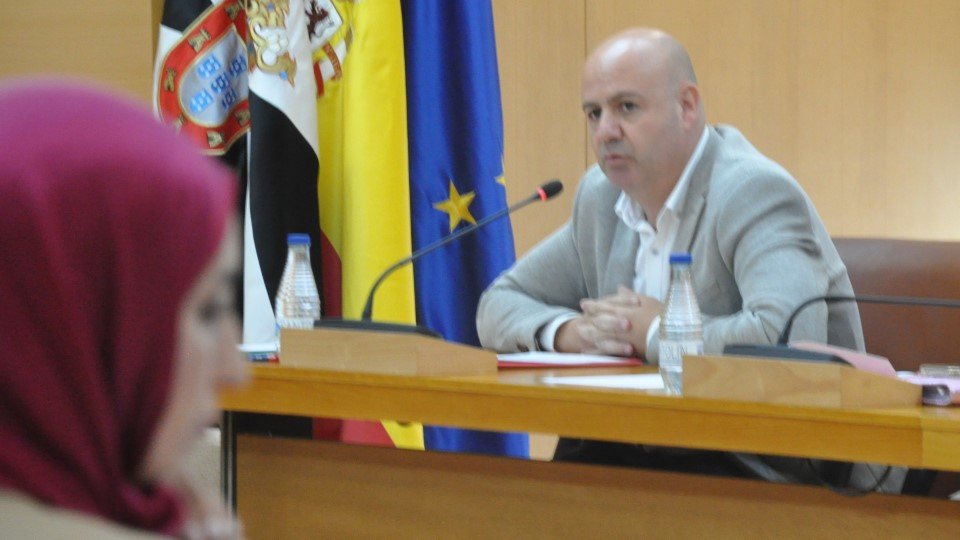 Juan Gutiérrez, secretario general del PSOE, durante una sesión plenaria / Archivo