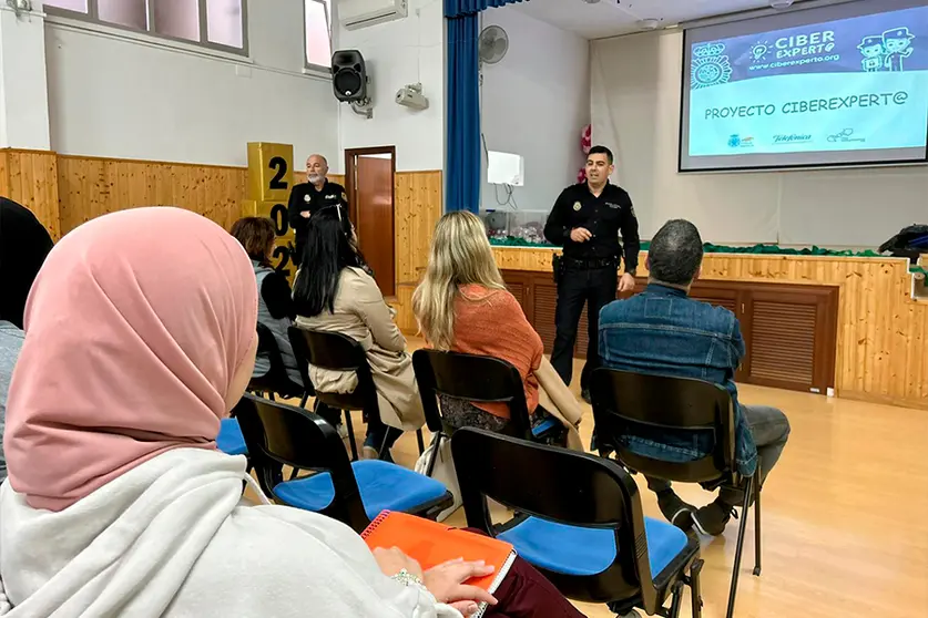 Charla organizada por la Unidad de Participaci&oacute;n Ciudadana en el Lope de Vega