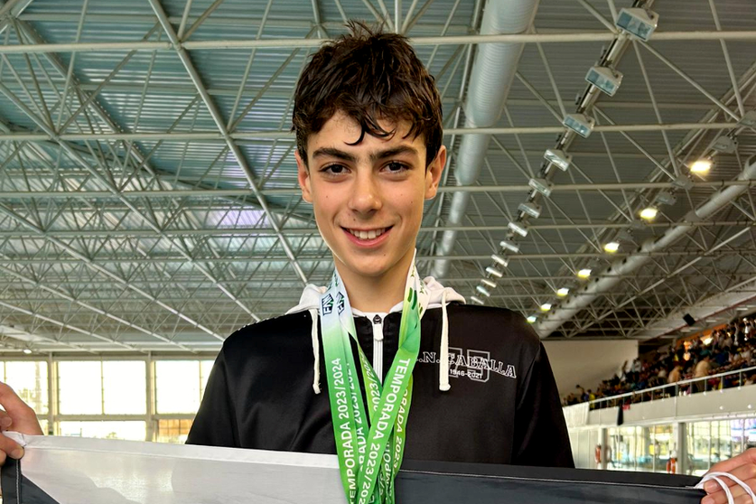Alejandro L&oacute;pez, campe&oacute;n de Andaluc&iacute;a en 50 y 200 metros espalda