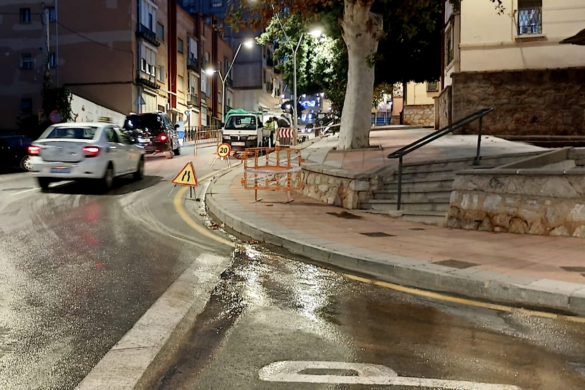 Nueva aver&iacute;a en la red de agua en la avenida Ej&eacute;rcito Espa&ntilde;ol / Susana I&ntilde;esta