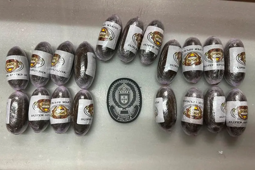 Hach&iacute;s y dinero aprehendido por la Polic&iacute;a Local