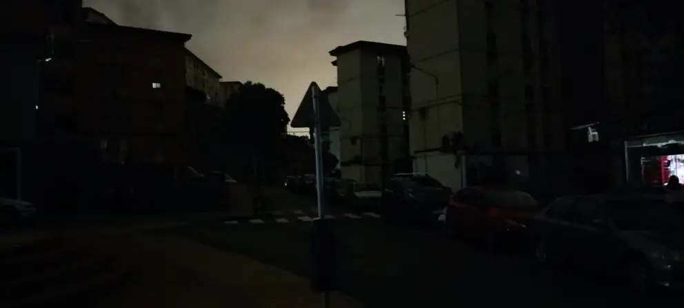 Apag&oacute;n en Avenida Ej&eacute;rcito Espa&ntilde;ol/ I&ntilde;iesta