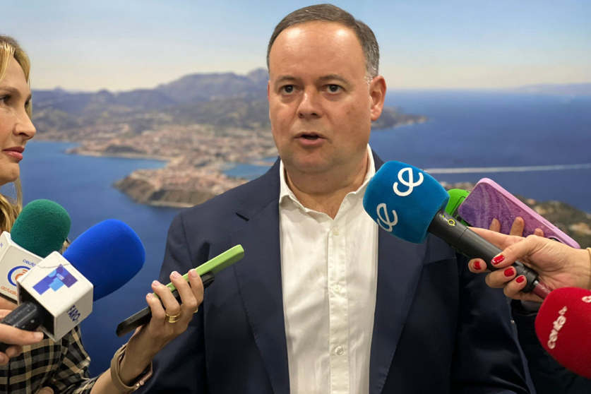 El diputado, Javier Celaya, durante una de sus intervenciones / Dani Hern&aacute;ndez