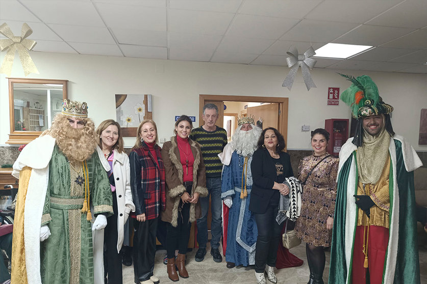 Visita de SSMM los Reyes Magos a las residencias de mayores / Ciudad Autónoma