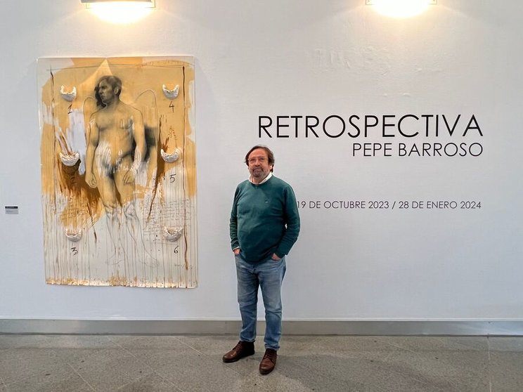 Visita de Pepe Barroso a su muestra Retrospectiva / Daniel Hernández