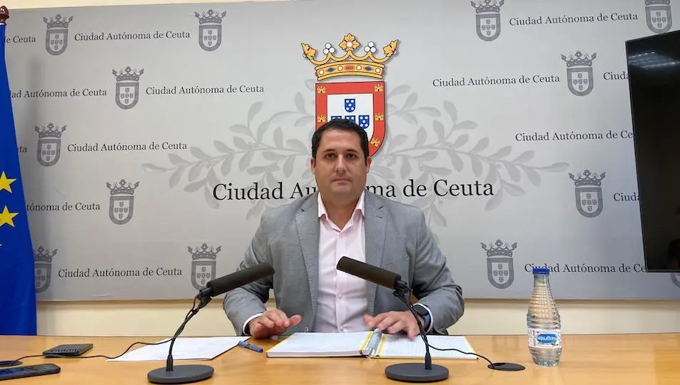  Alejandro Ram&iacute;rez durante su comparecencia tras el Consejo de Gobierno. 