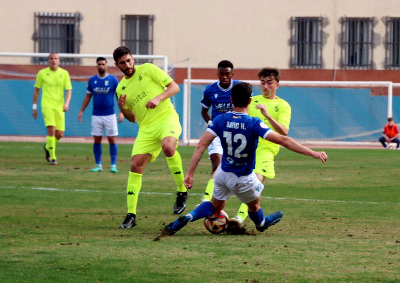 La AD Ceuta FC se estrella en Melilla