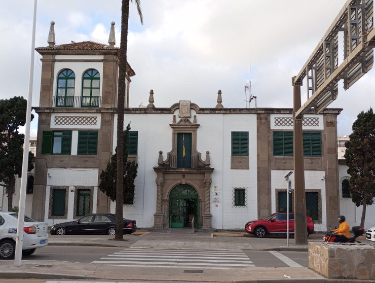 Edificio de Hacienda en el Puerto/ Juanjo Coronado