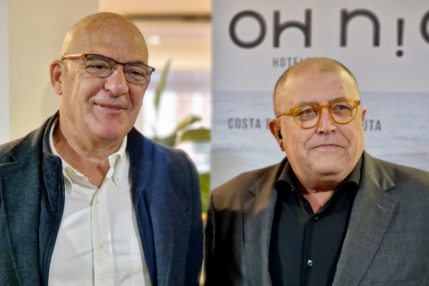 Jos&eacute; Montero y Rogelio Delgado durante el encuentro desarrollado esta ma&ntilde;ana en Oh Nice Ulises / Laura Ortiz
