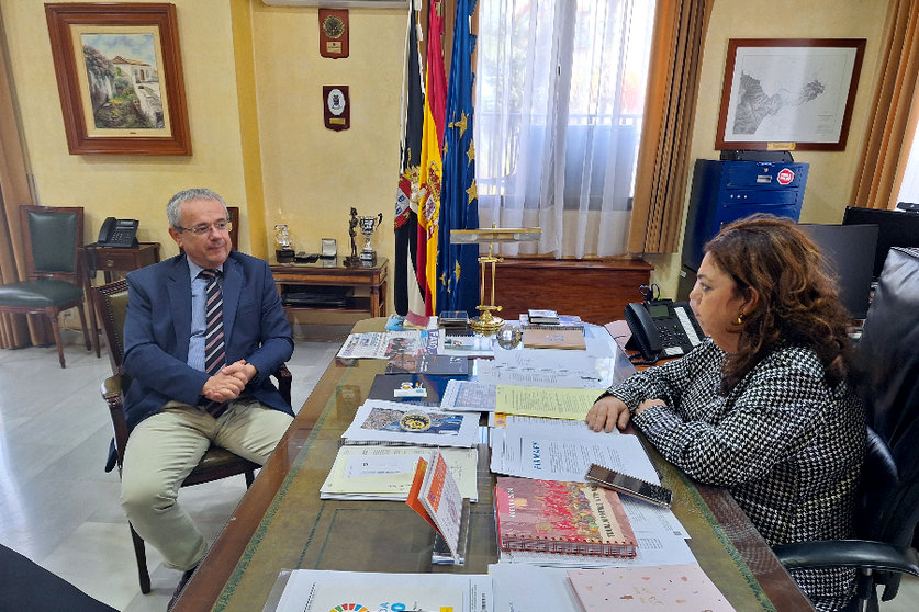 La delegada del Gobierno junto al embajador de Eslovenia, de visita en la ciudad / Delegación del Gobierno