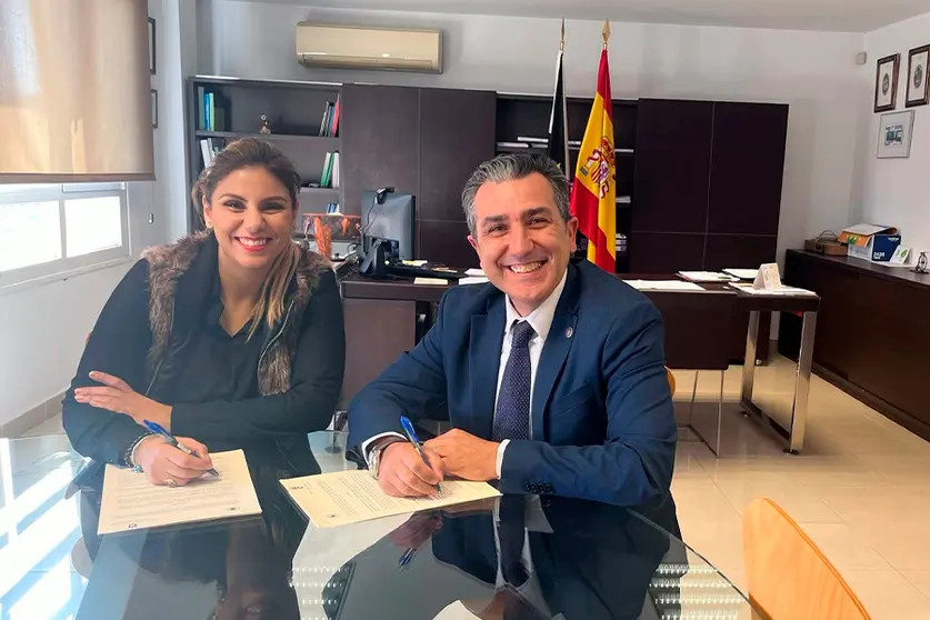 Firma del Convenio entre la UNED y la Consejer&iacute;a de Sanidad